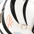 Joe Burrow - Casco Autografiado Cincinnati Bengals